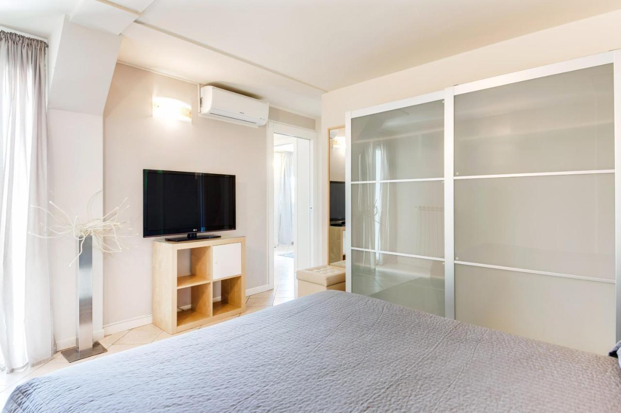 Casa Bonotto Apartment เดเซนซาโนเดลการ์ดา ภายนอก รูปภาพ