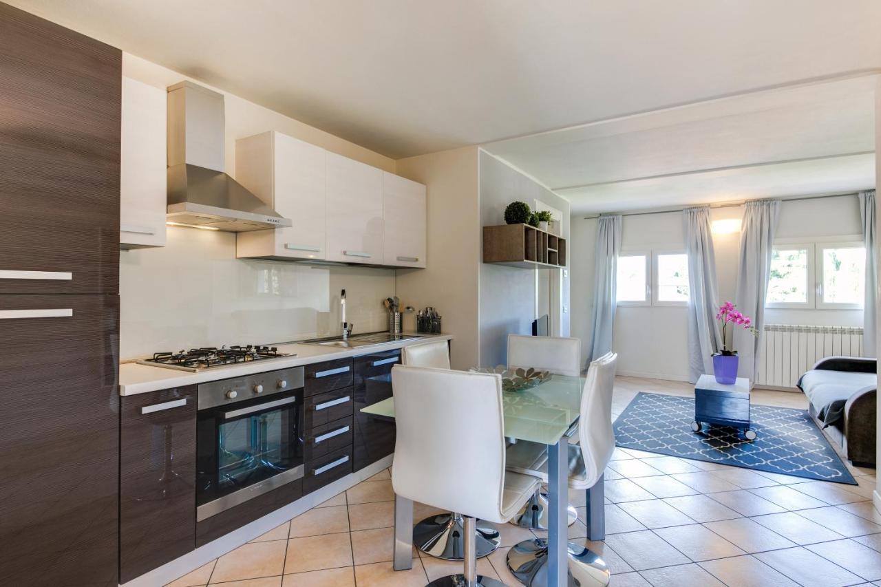 Casa Bonotto Apartment เดเซนซาโนเดลการ์ดา ภายนอก รูปภาพ