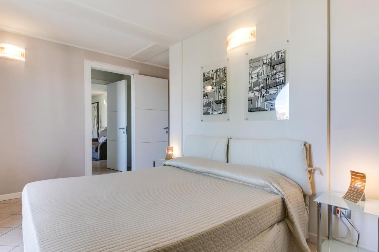 Casa Bonotto Apartment เดเซนซาโนเดลการ์ดา ภายนอก รูปภาพ