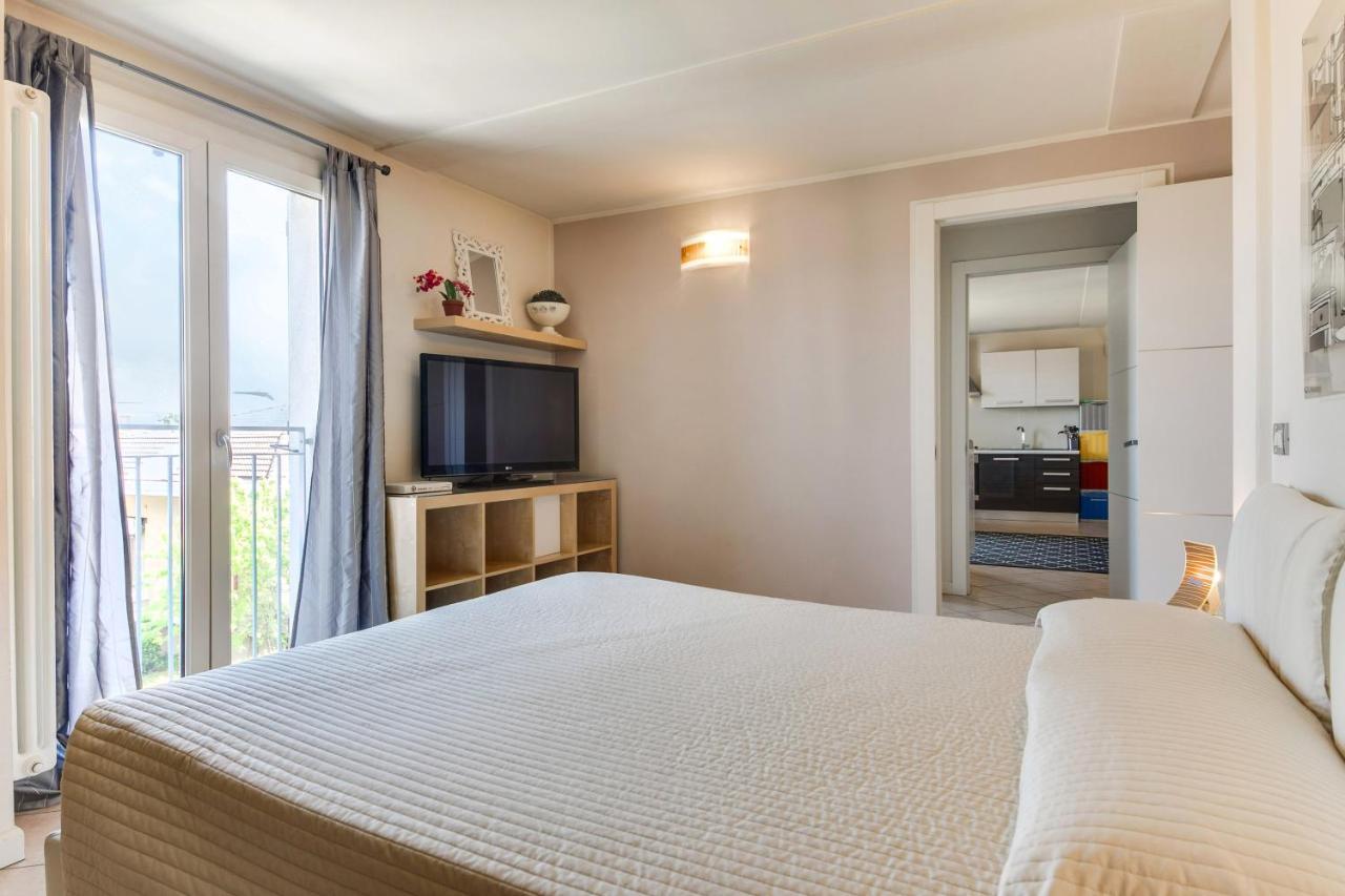 Casa Bonotto Apartment เดเซนซาโนเดลการ์ดา ภายนอก รูปภาพ