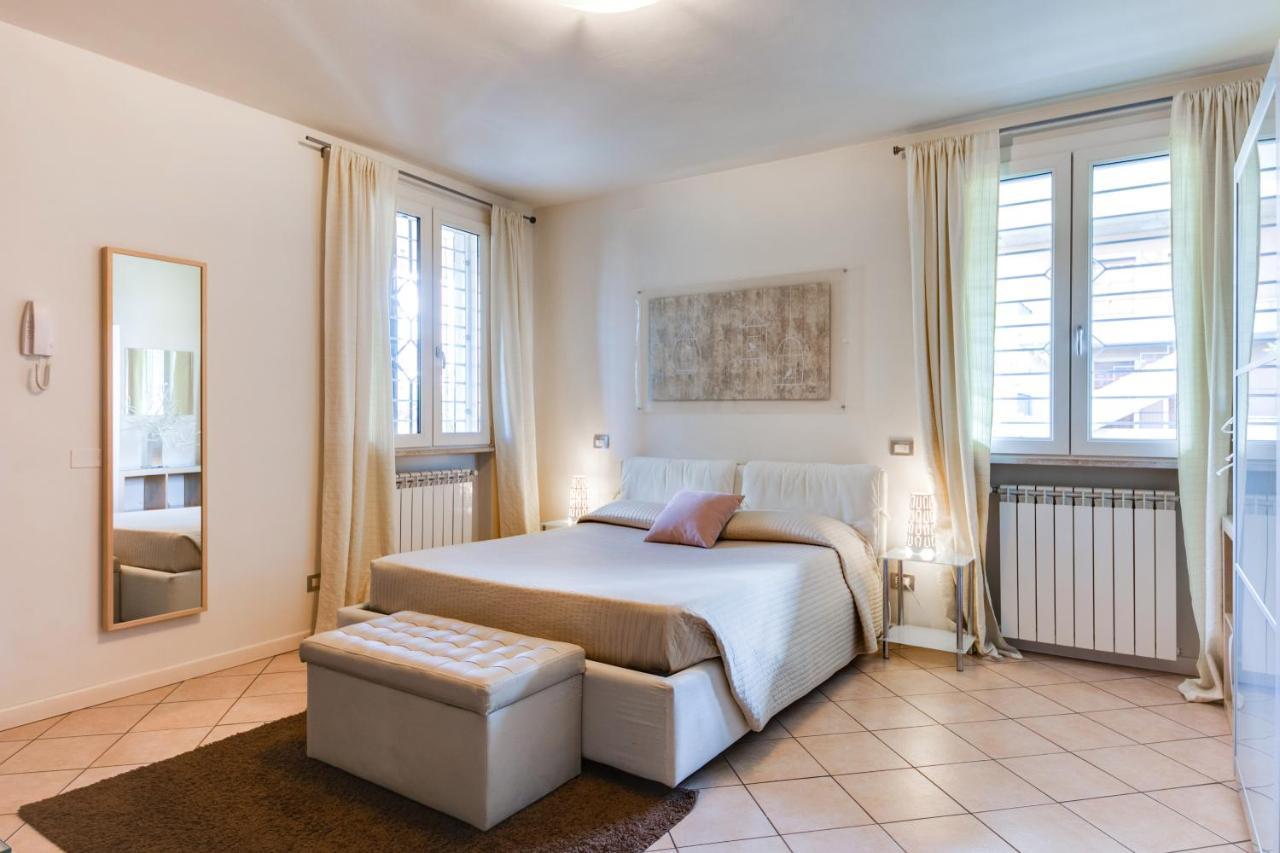 Casa Bonotto Apartment เดเซนซาโนเดลการ์ดา ภายนอก รูปภาพ