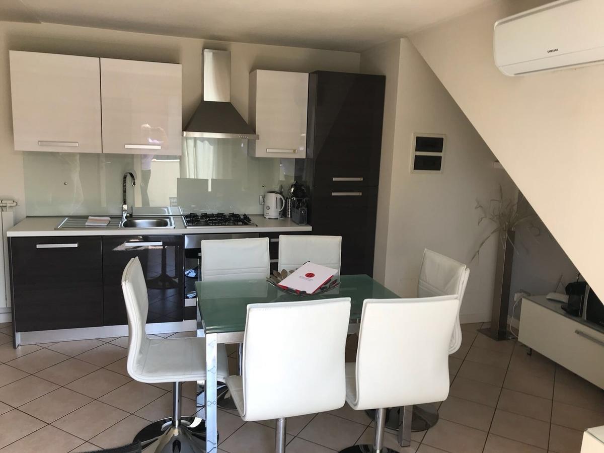 Casa Bonotto Apartment เดเซนซาโนเดลการ์ดา ภายนอก รูปภาพ